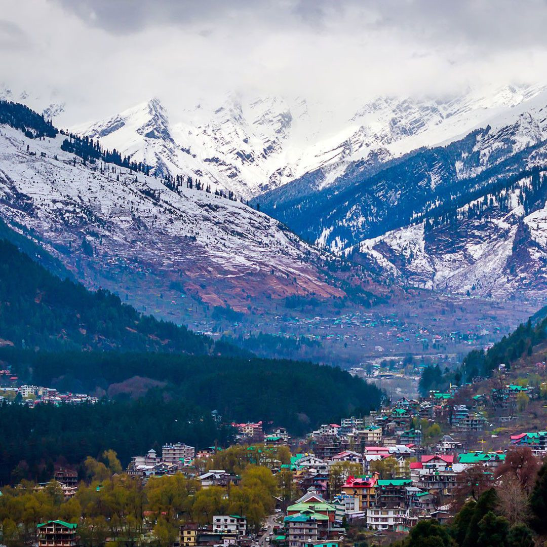 Valley town with peaks, a perfect travel tour