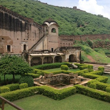Bhangarh Fort – spooky heritage travel spot