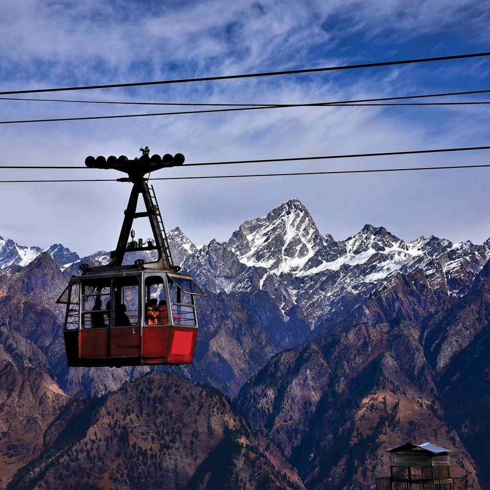 Cable car ride – thrilling mountain adventure